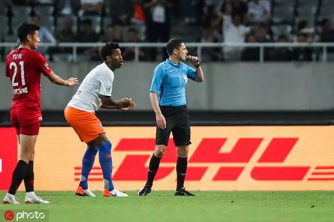  罗马客场遭遇门线悬案VAR判定引发争议  