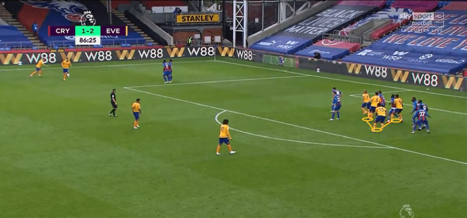  摩德纳定位球战术成功，马罗内头球砸入网窝  